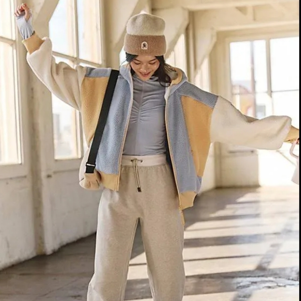 NWT Women's Size XL FREE PEOPLE Movement Fleece Sherpa Jacket - Picture 2 of 4